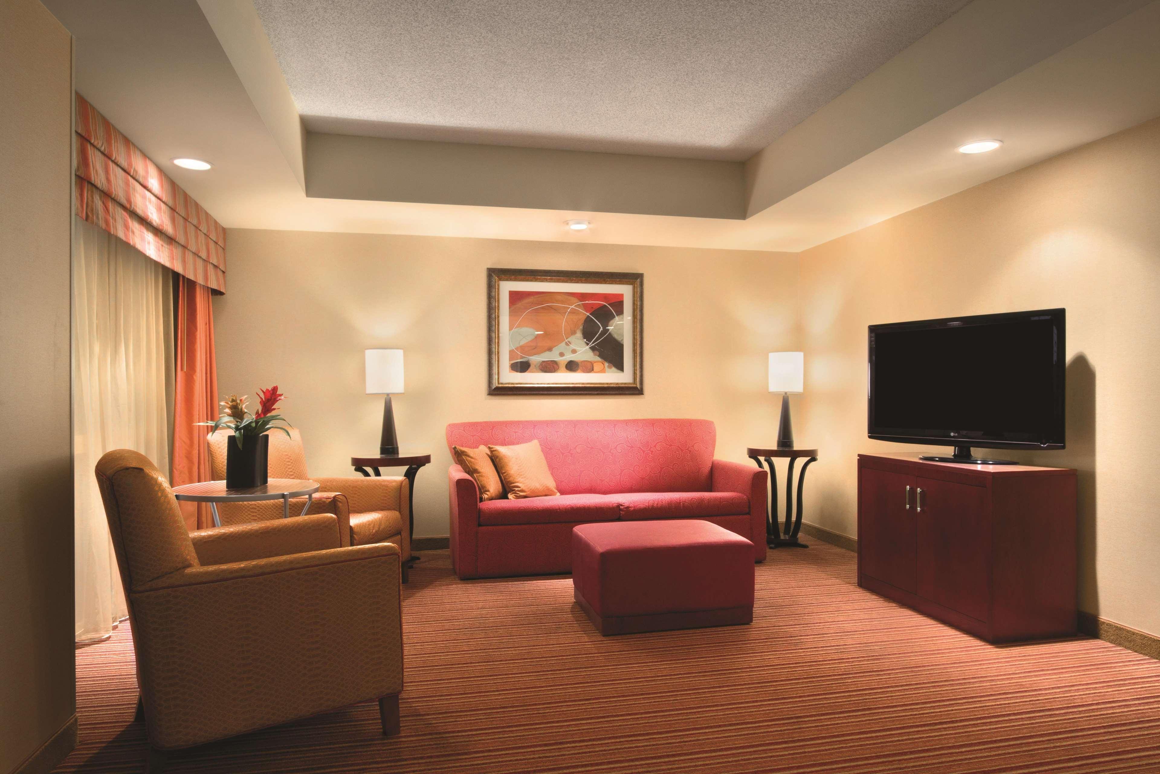 Embassy Suites By Hilton Norman Hotel & Conference Center Zimmer foto
