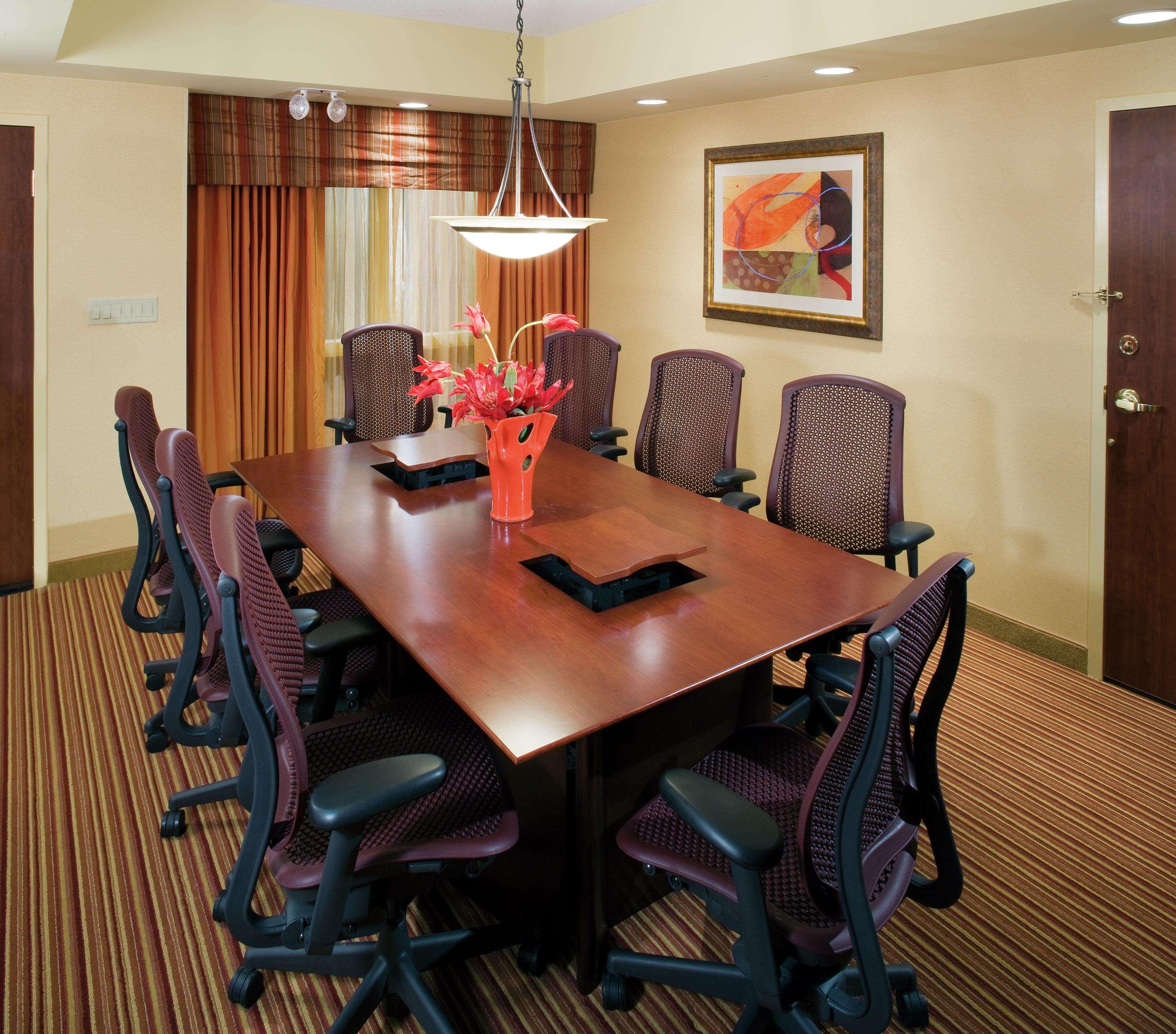 Embassy Suites By Hilton Norman Hotel & Conference Center Business foto