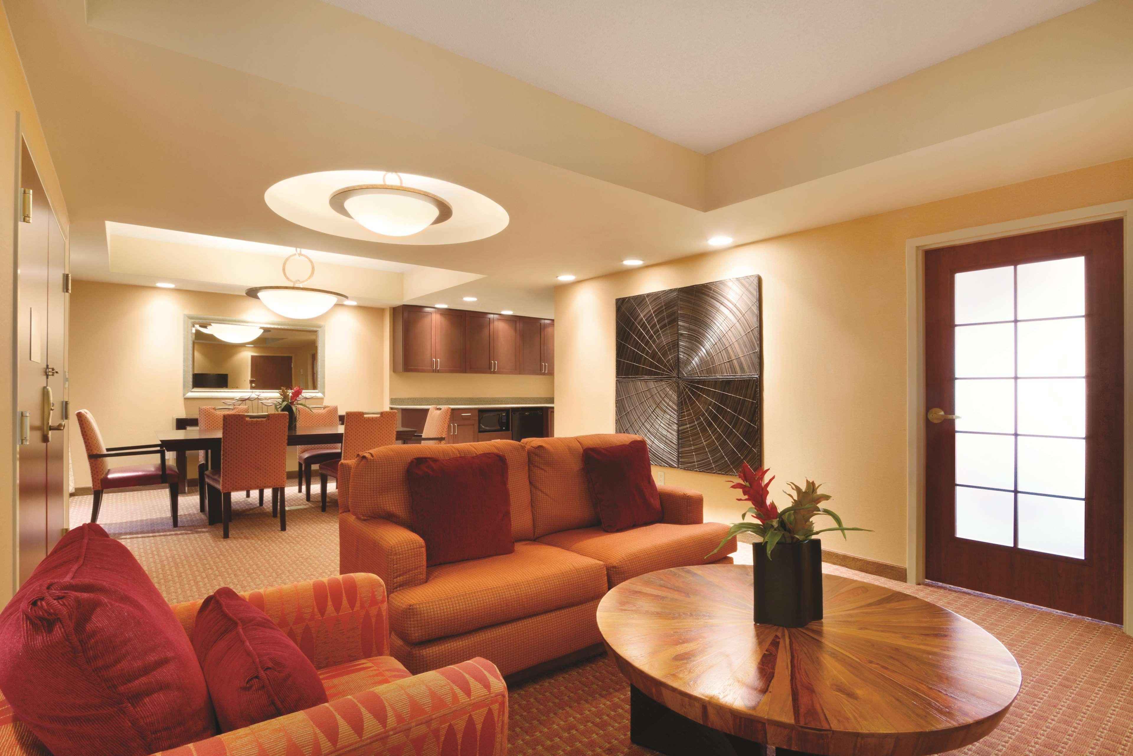Embassy Suites By Hilton Norman Hotel & Conference Center Zimmer foto